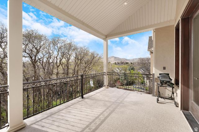 10493 N IVERSON LN, Highland, UT 84003