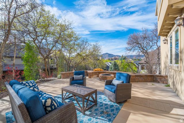 10493 N IVERSON LN, Highland, UT 84003