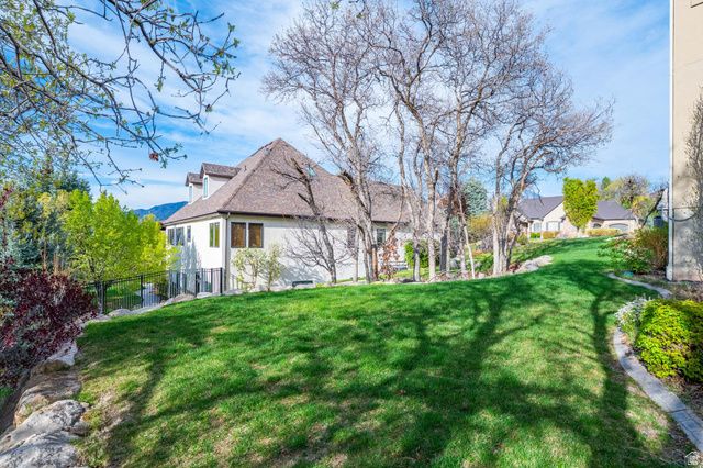 10493 N IVERSON LN, Highland, UT 84003