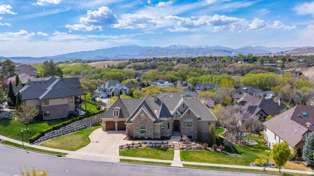 10493 N IVERSON LN, Highland, UT 84003