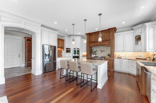 10493 N IVERSON LN, Highland, UT 84003