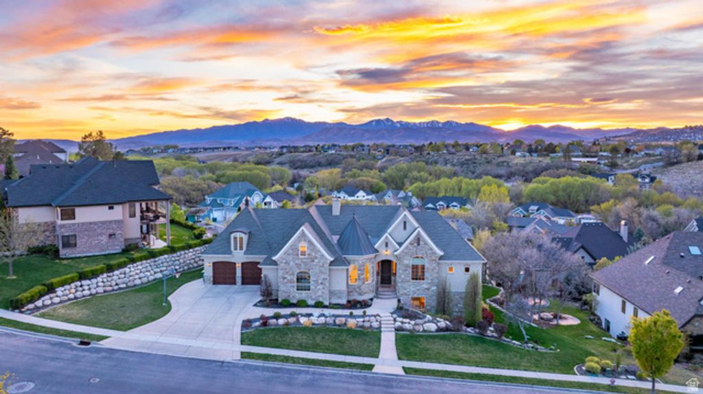 10493 N IVERSON LN, Highland, UT 84003