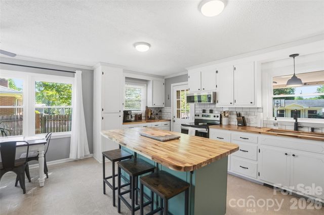 1205 Woodland Avenue, Monroe, NC 28112