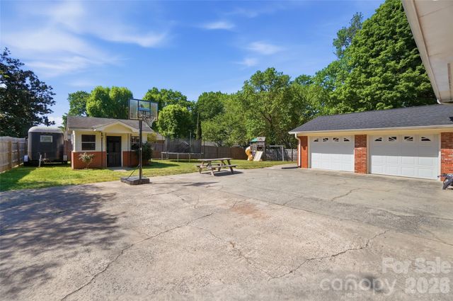 1205 Woodland Avenue, Monroe, NC 28112