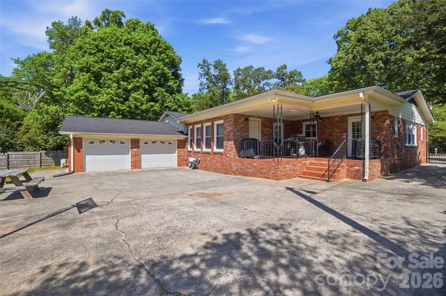1205 Woodland Avenue, Monroe, NC 28112