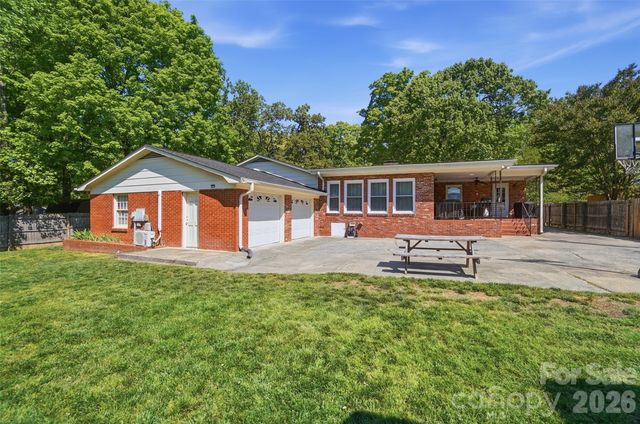 1205 Woodland Avenue, Monroe, NC 28112