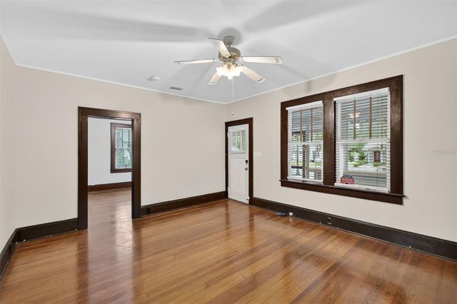 1022 N DONNELLY STREET, Mount Dora, FL 32757