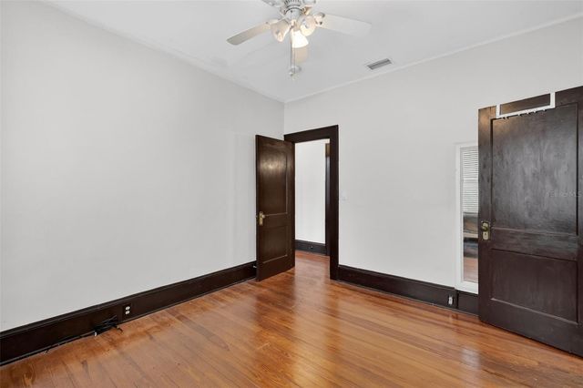 1022 N DONNELLY STREET, Mount Dora, FL 32757