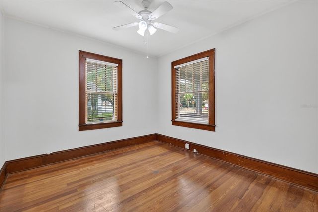 1022 N DONNELLY STREET, Mount Dora, FL 32757