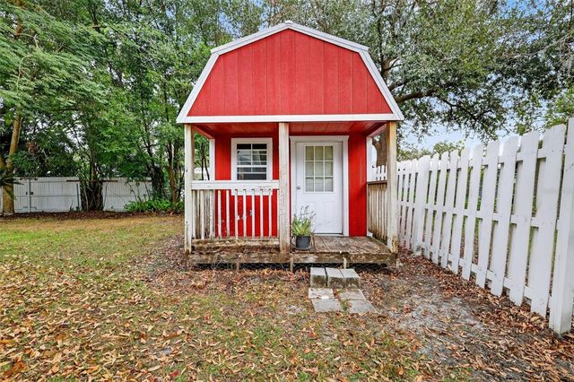 1022 N DONNELLY STREET, Mount Dora, FL 32757