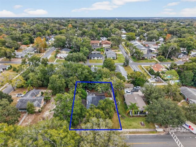 1022 N DONNELLY STREET, Mount Dora, FL 32757