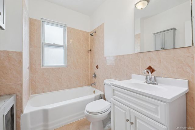 46 Benedict Avenue, Valley Stream, NY 11580