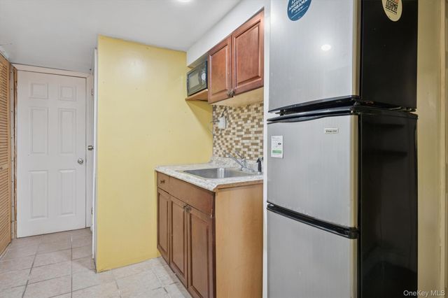 46 Benedict Avenue, Valley Stream, NY 11580