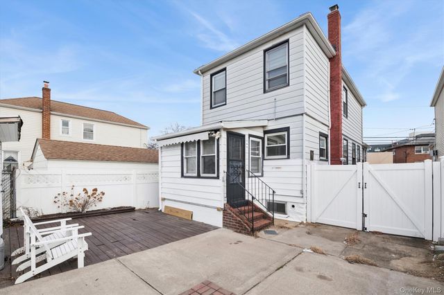 46 Benedict Avenue, Valley Stream, NY 11580