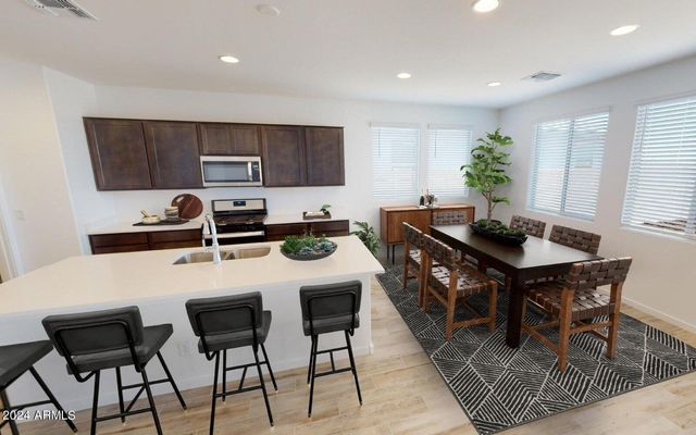 9824 S MINERS RUN Trail, Apache Junction, AZ 85120