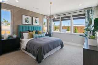 1312 Parkcrest Circle, Manteca, CA 95336