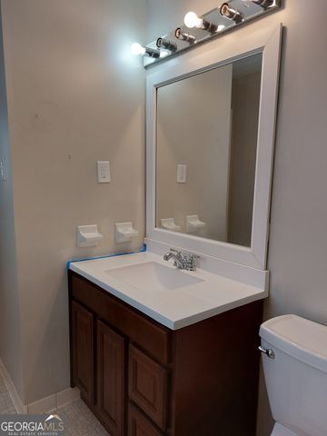 710 Georgia Avenue, Fayetteville, GA 30214