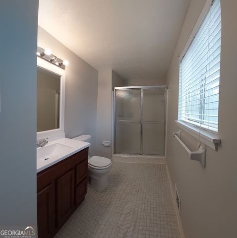 710 Georgia Avenue, Fayetteville, GA 30214