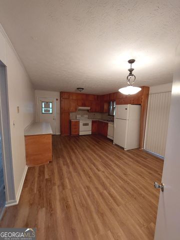 710 Georgia Avenue, Fayetteville, GA 30214