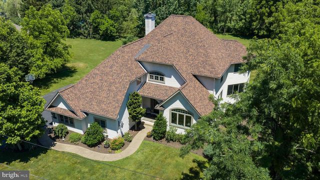 2813 SPRING VALLEY RD, Lancaster, PA 17601