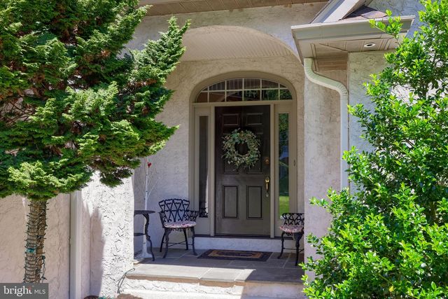 2813 SPRING VALLEY RD, Lancaster, PA 17601
