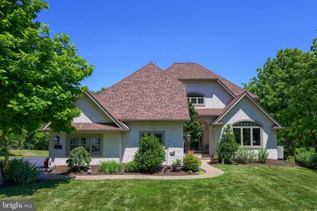 2813 SPRING VALLEY RD, Lancaster, PA 17601