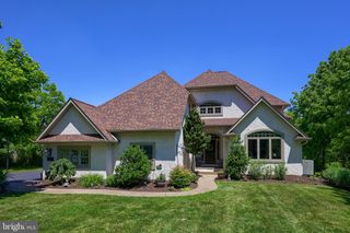 2813 SPRING VALLEY RD, Lancaster, PA 17601