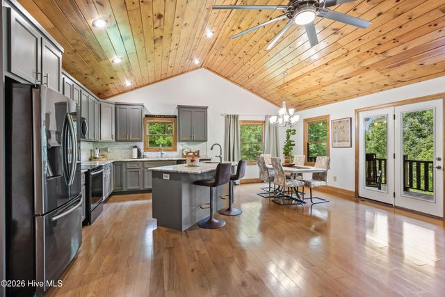 380 Bear Trail, Murphy, NC 28906