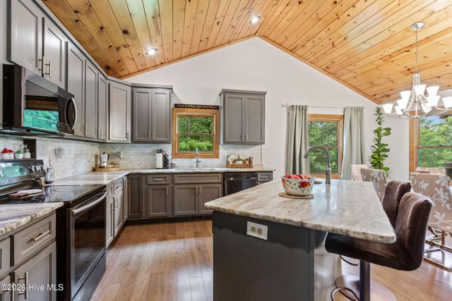 380 Bear Trail, Murphy, NC 28906