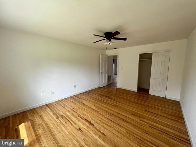 211 SILVER CT, Hamilton, NJ 08690