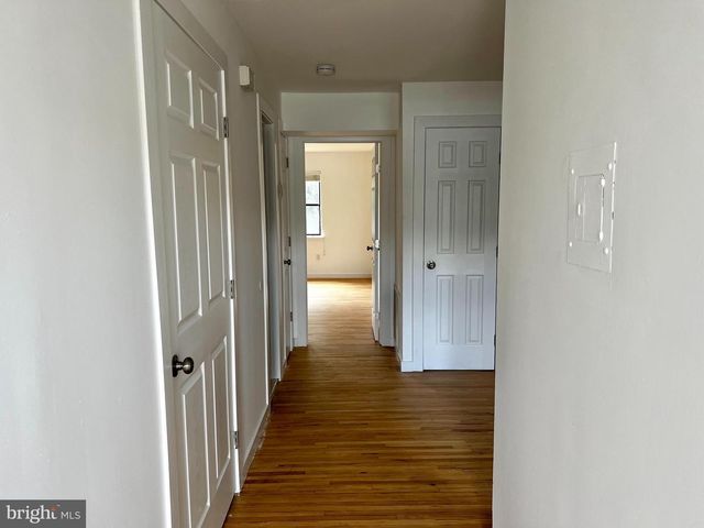 211 SILVER CT, Hamilton, NJ 08690