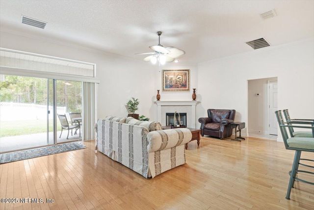 2040 EMERALD GREEN Road, Jacksonville, FL 32246