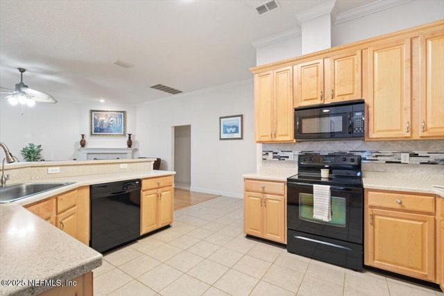 2040 EMERALD GREEN Road, Jacksonville, FL 32246