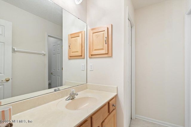 2040 EMERALD GREEN Road, Jacksonville, FL 32246