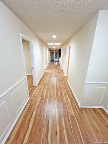 5809 WINTERHAVEN DR, Windcrest, TX 78239