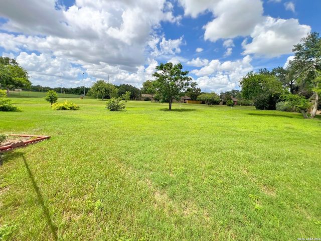 5809 WINTERHAVEN DR, Windcrest, TX 78239