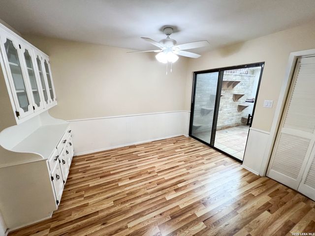 5809 WINTERHAVEN DR, Windcrest, TX 78239