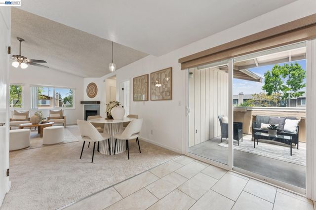 26 Raintree Ct 30, Hayward, CA 94544