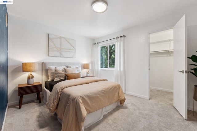 26 Raintree Ct 30, Hayward, CA 94544