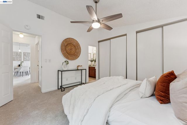 26 Raintree Ct 30, Hayward, CA 94544
