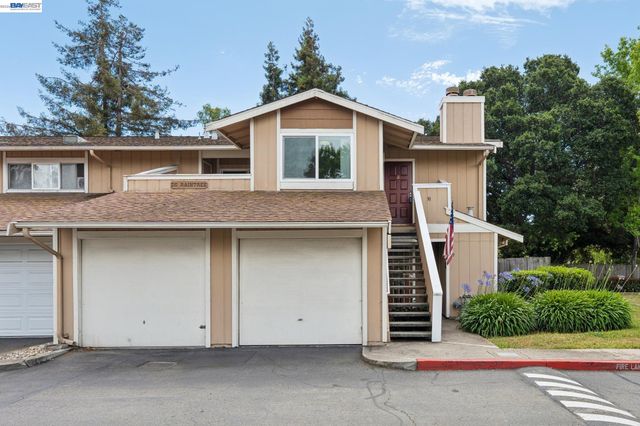 26 Raintree Ct 30, Hayward, CA 94544