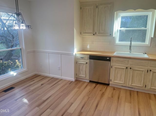 131 Clancy Circle, Cary, NC 27511