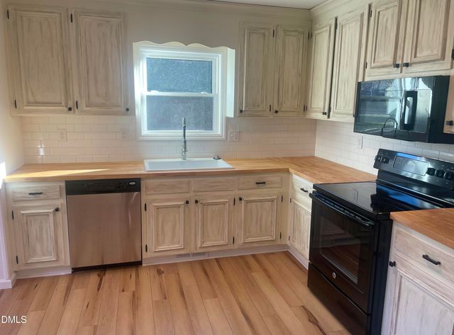 131 Clancy Circle, Cary, NC 27511