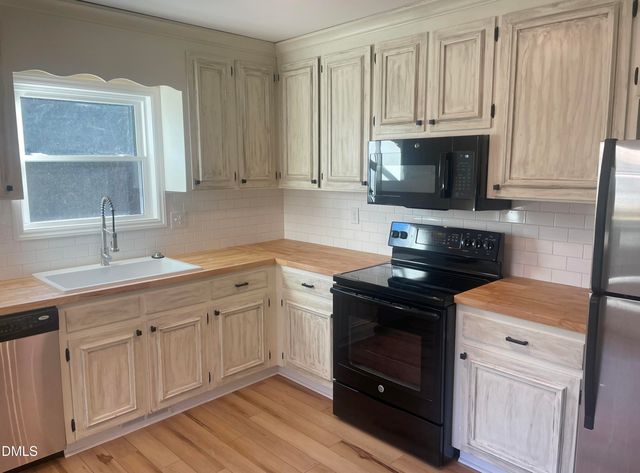 131 Clancy Circle, Cary, NC 27511