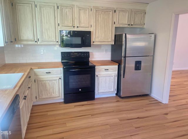 131 Clancy Circle, Cary, NC 27511