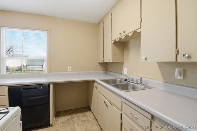 729 N 72nd East Avenue, Tulsa, OK 74115