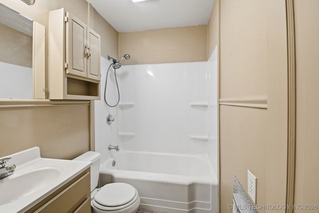 729 N 72nd East Avenue, Tulsa, OK 74115