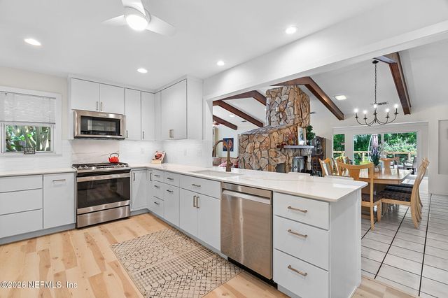 2247 SEGOVIA Avenue, Jacksonville, FL 32217