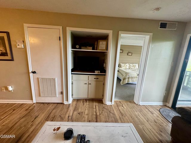 1102 Ski View Drive, Gatlinburg, TN 37738