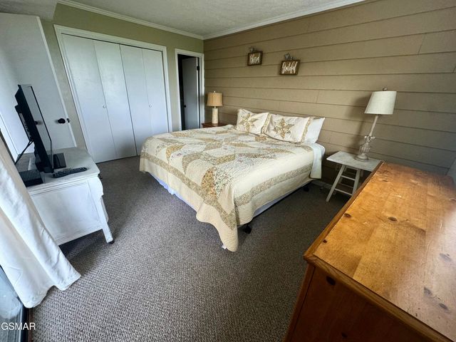 1102 Ski View Drive, Gatlinburg, TN 37738